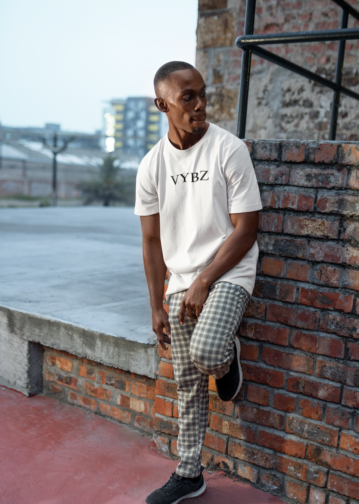 VYBZ Relaxed T-shirt, Black Centre Logo